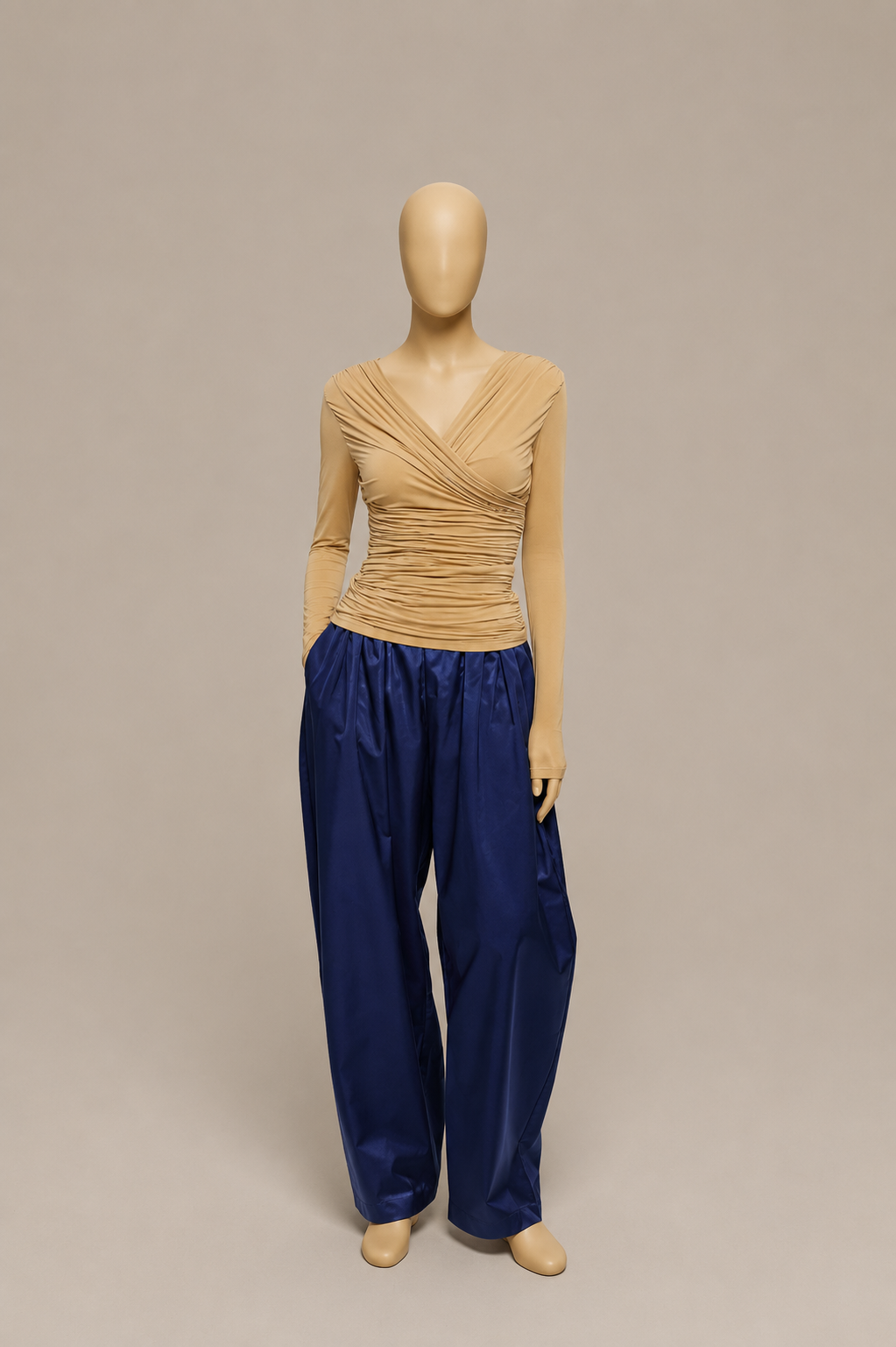 بلوزة كيشا بأكمام طويلة